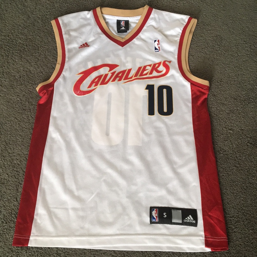 Adidas small Cleveland Cavaliers jersey